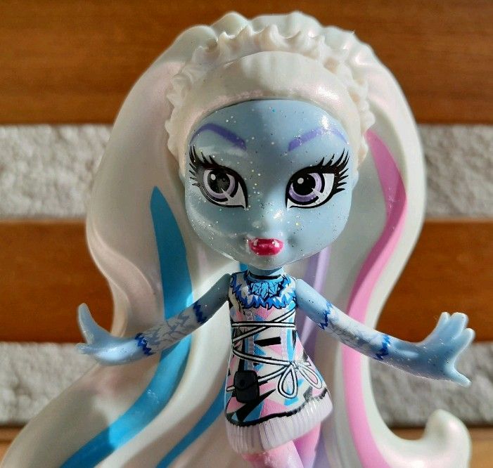 Figuren: Monster high: Abby Bominable Figur – Gebraucht aus Alchenflüh von roh_6xk8 1