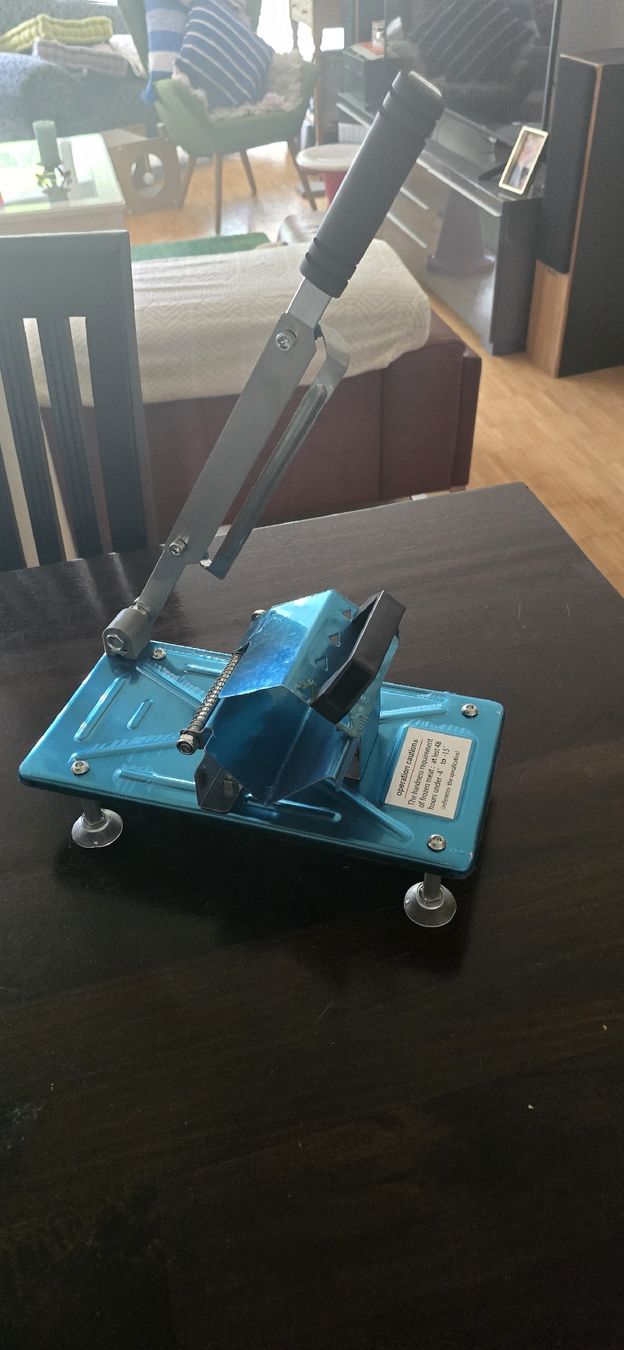 Elettrodomestici da cucina: Schneidemaschine Edelstahl-Manual-Fleischschneider – Usato da Basel venduto da Jcva