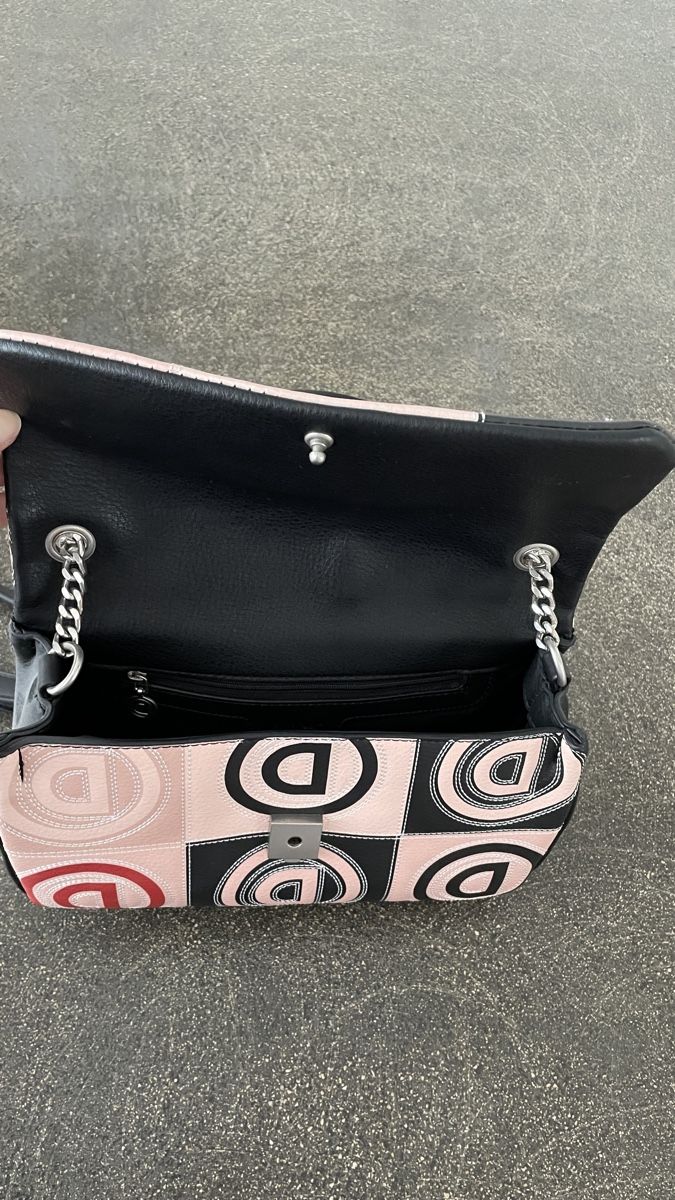 Desigual Borse da donna: Umhängetasche Desigual – Usato da Ramlinsburg venduto da Meeliinaa 6