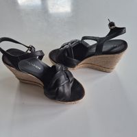 Sandales compensées Tommy Hilfiger cuir noir T37 bon état