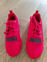 Neue Puma Laufsneaker rot