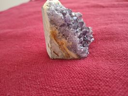Amethyst-Drusenstück, natürliche Kristallformation