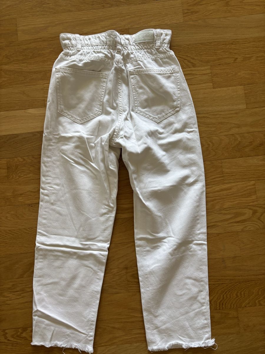 Bershka Jeans: Straight leg Jeans – Gebraucht aus Kaltbrunn von celiabernet 2