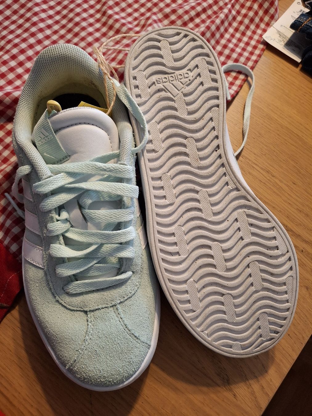 Adidas Scarpe da donna: Sneakers – Usato da Uhwiesen venduto da Berna1952