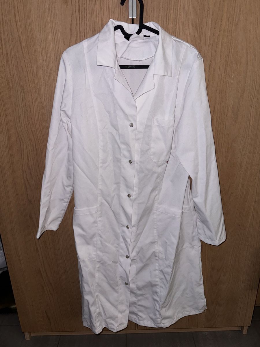 Autres vêtements & protection de travail: Blouse blanche – Neuf (Voir description) à Lausanne par reb_87rc