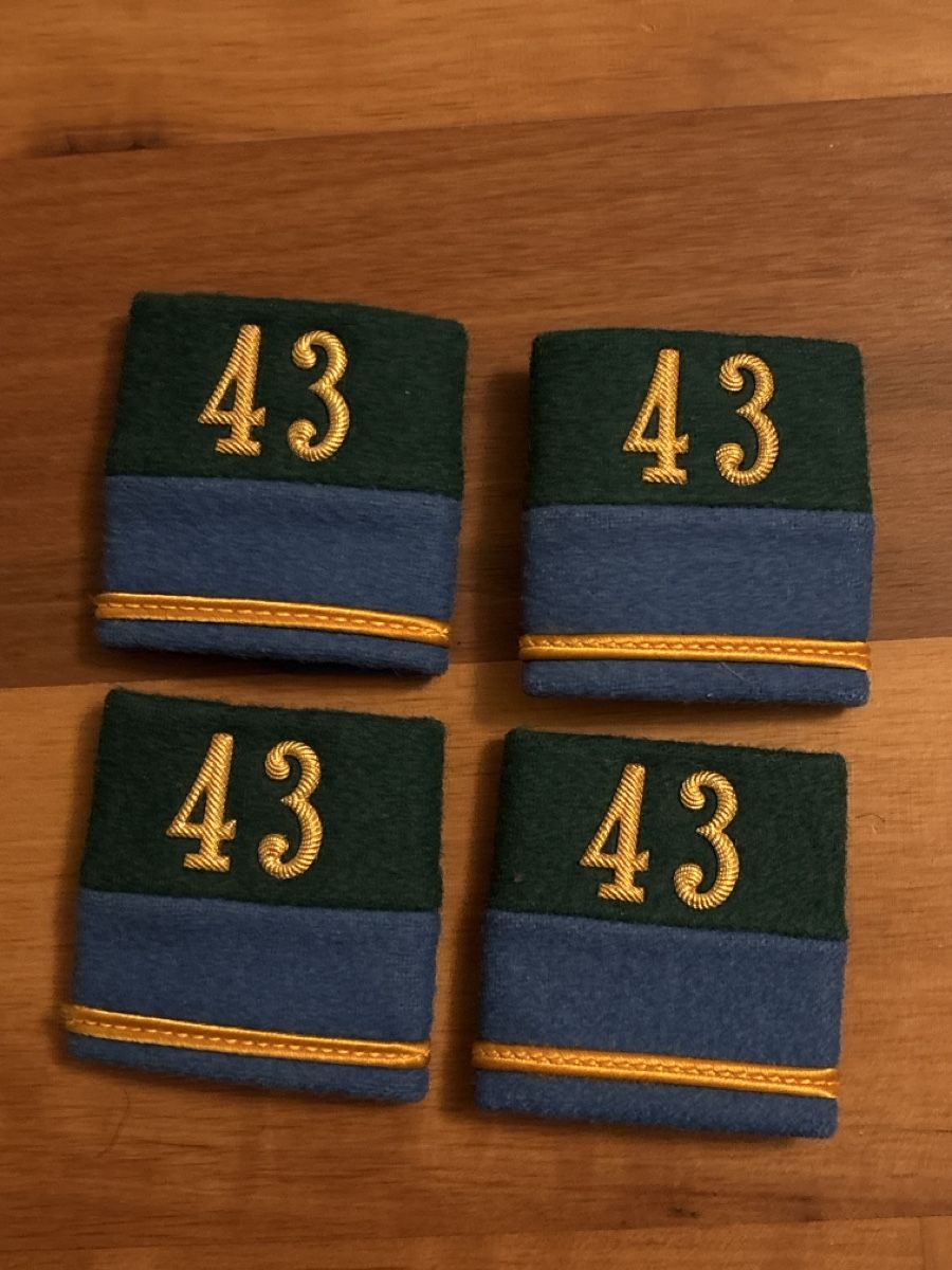 Schweizer Armee Uniformi: 4 Abzeichen Schweizer Armee Nummer 43 neuwertig – Usato da Schlieren venduto da Linardli 4
