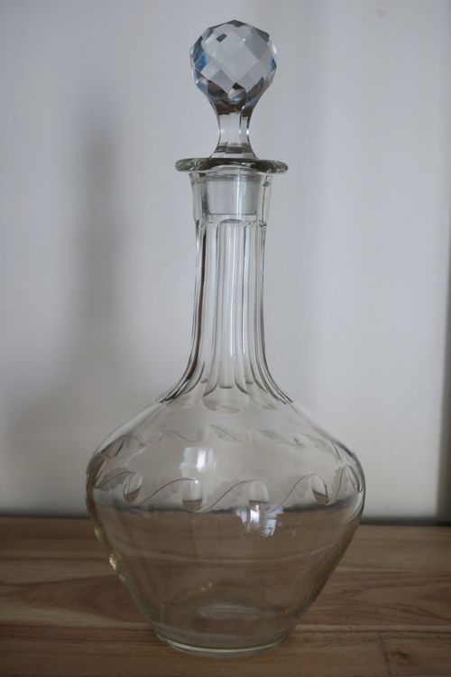 Ancienne carafe au cul arrondi. années 40/50