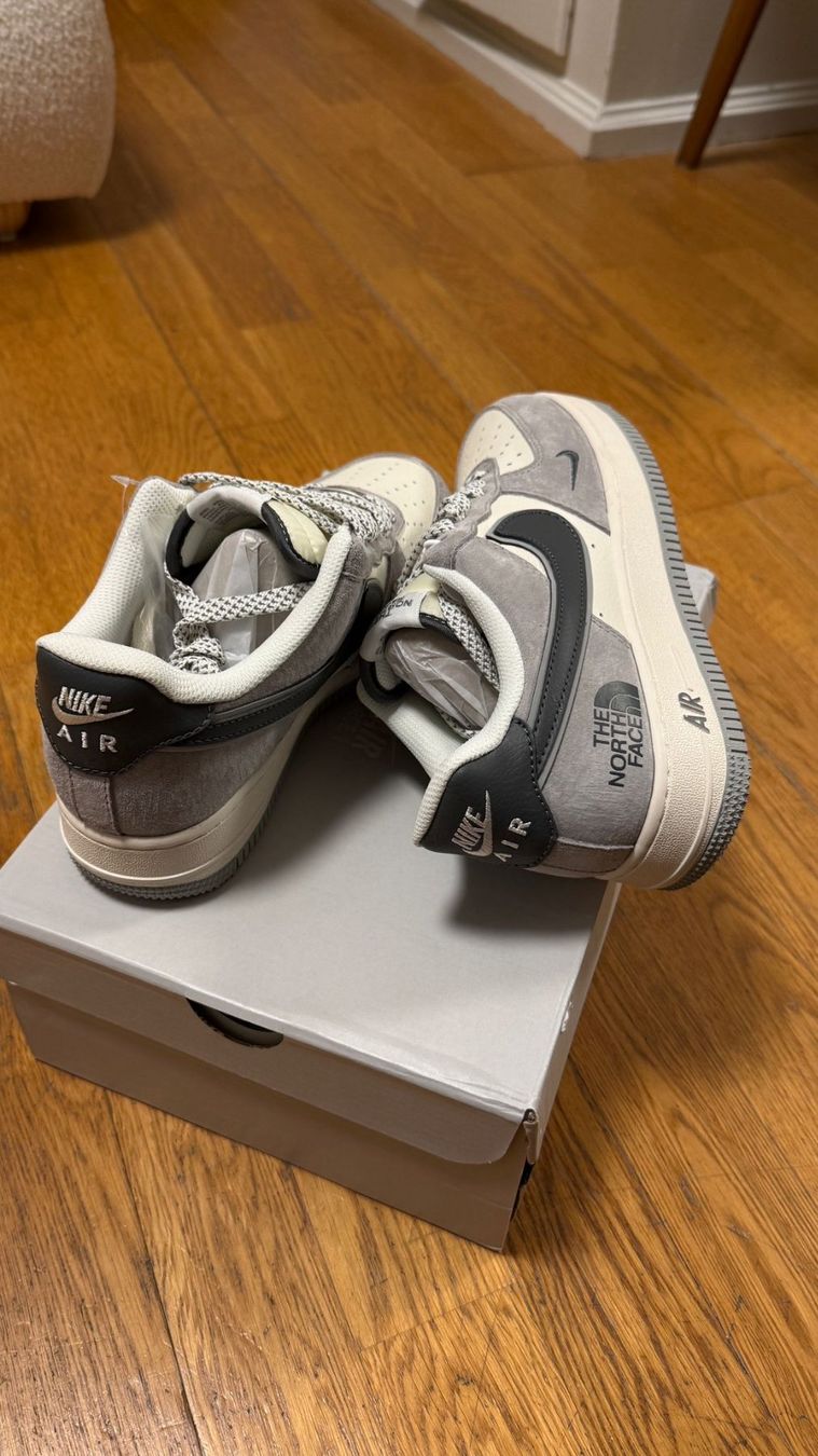 Nike Scarpe da uomo: Air Force 1 low limited North Face edition – Nuovo e nell'imballaggio originale da Zürich venduto da dus_gln9 3