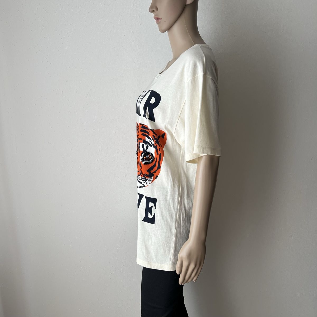 Gucci T-shirt: GUCCI Oversized T-Shirt 🤍 – Usato da Zürich venduto da ClosetQueen 4