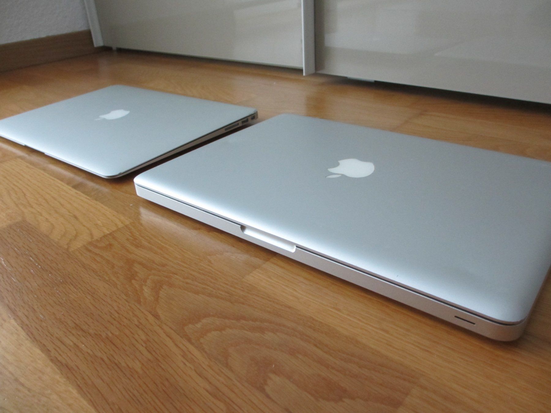 Apple Notebooks: MacBook Pro + MacBook Air – Defekt aus Sargans von Morisson1 2