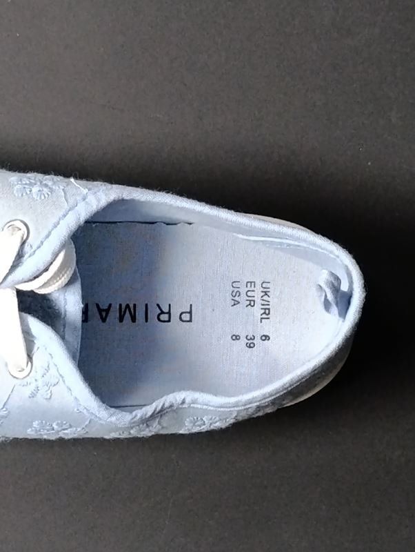 Primark Scarpe da donna: PRIMARK Basket en toile bleue taille 39 – Usato da Thielle venduto da Plusvalue_Neuchatel 5