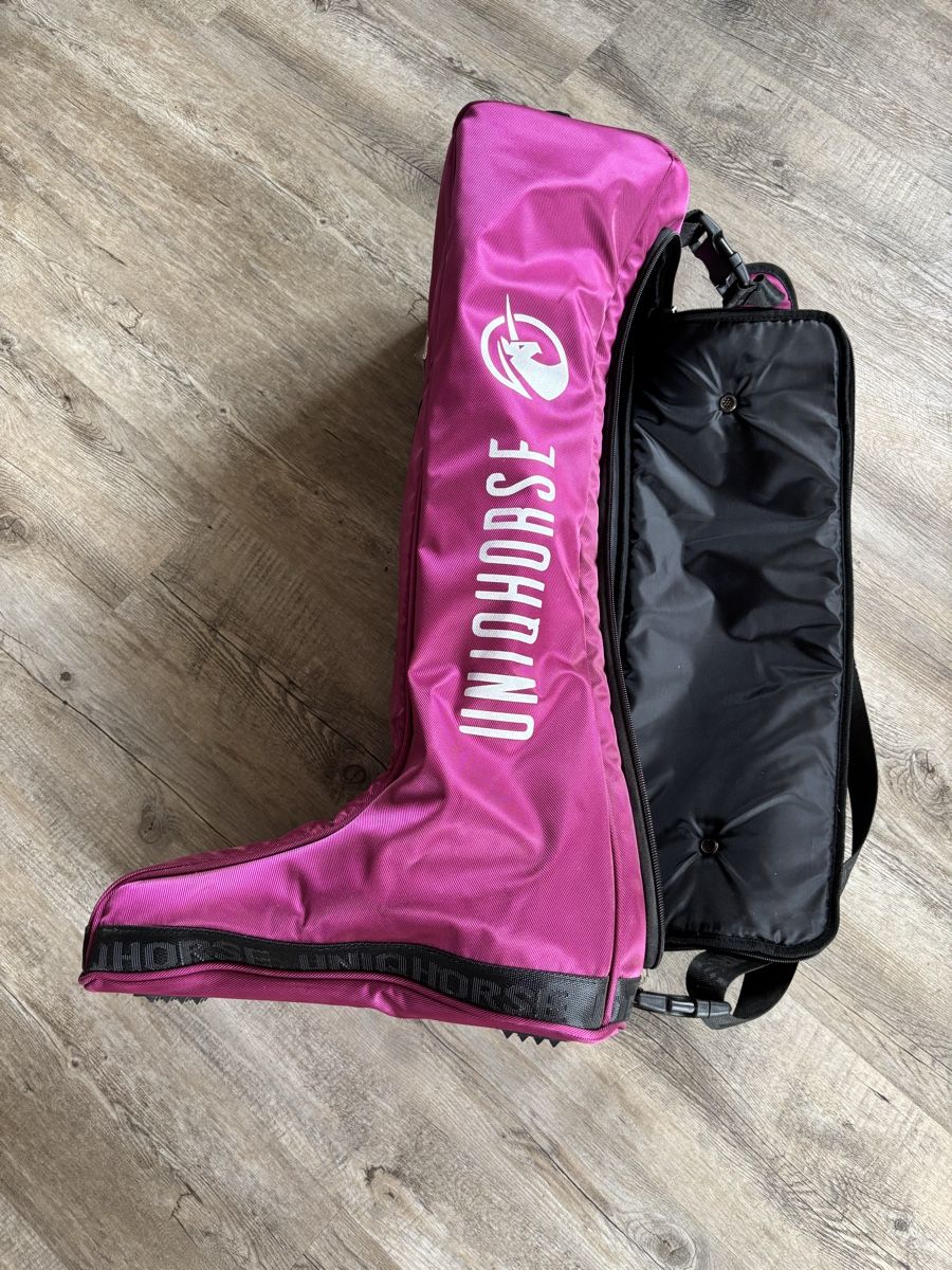 Taschen: Reitstiefel Tasche Beere – Gebraucht aus Dürnten von Sheini8