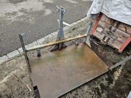 Heckbrücke zu Traktor