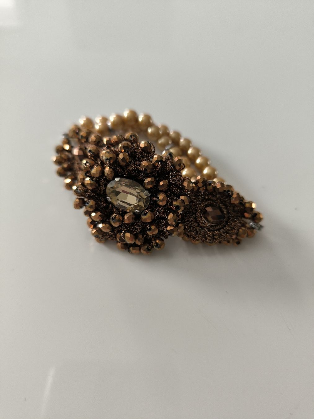Bracciali & Braccialetti: Modeschmuck Armband mit Steinen und Perlen – Usato da Kloten venduto da Olivenbaum2017
