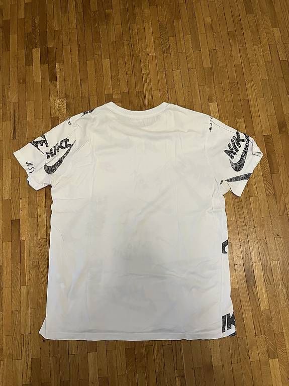 T-Shirts: T-shirt Nike – Gebraucht aus Genève von lua_8czq 2