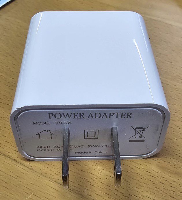 Laufwerke & Adapter: Ladegerät USB Power Adapter - USA Modell – Neu und originalverpackt aus Wollerau von Holos
