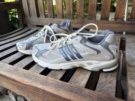 Neuwertiger Adidas-Sneaker