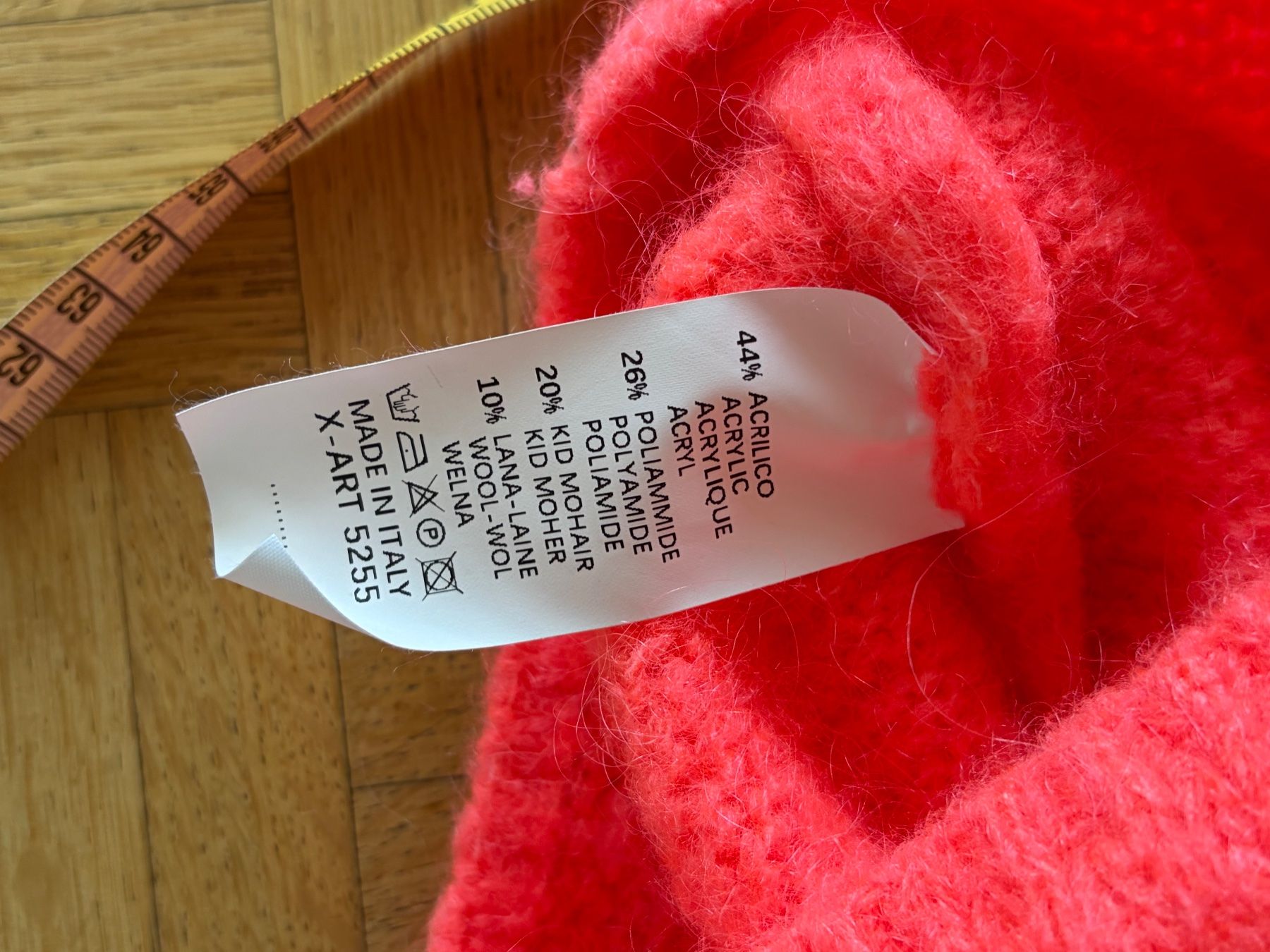 Pullover & Sweatshirts: Damen Pullover neon orange Grösse L mit Rüschenärmeln neu – Neu und originalverpackt aus Meilen von Sura18 4