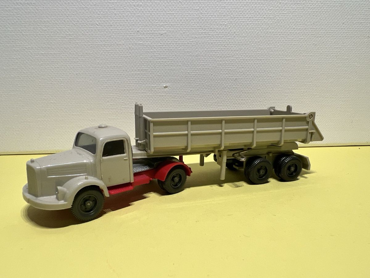 Wiking Modellini d'auto: Wiking Hinterkipper MB 3500 1/87 – Nuovo (secondo la descrizione) da Weinfelden venduto da Kammerflimmern