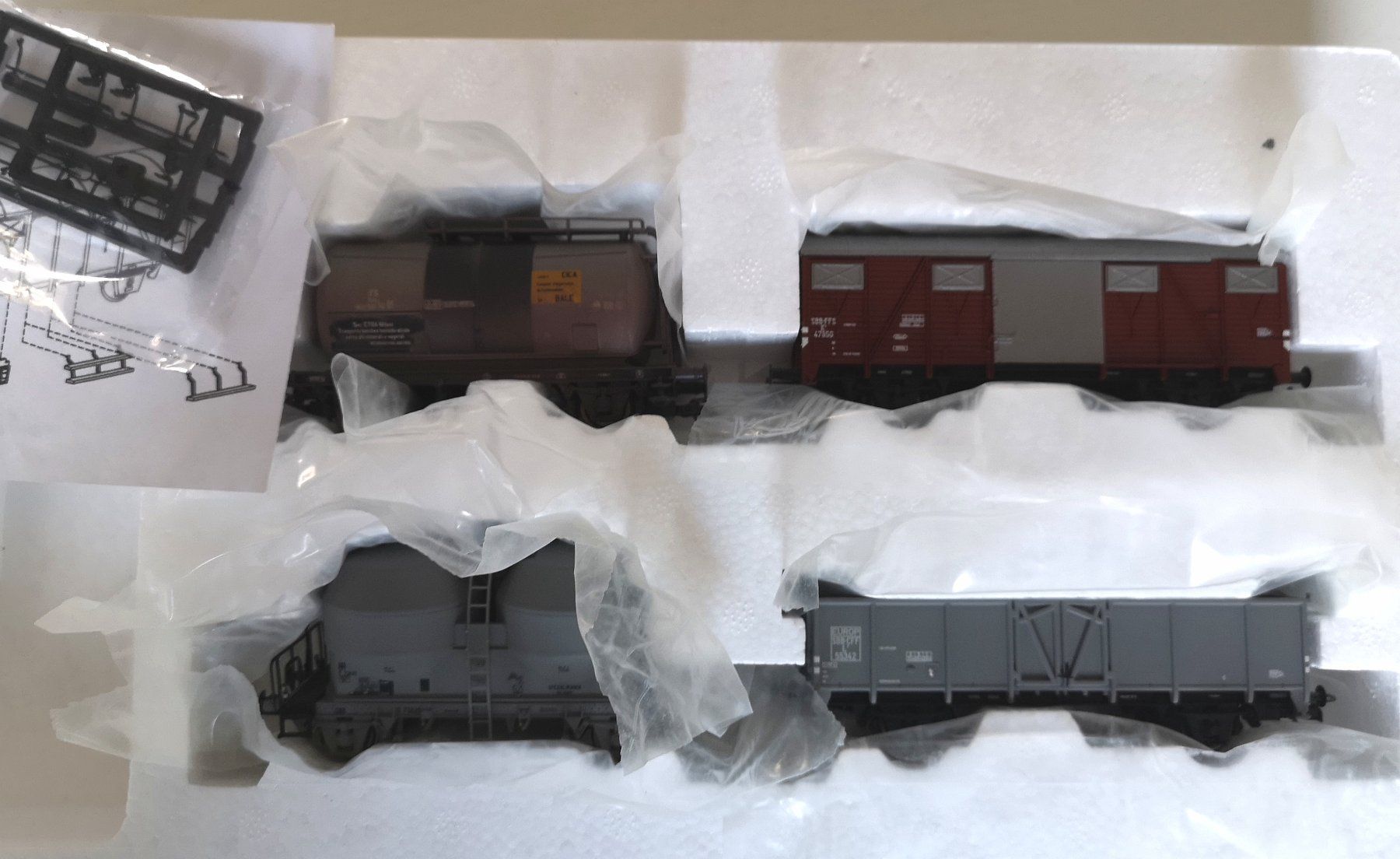 Rivarossi Modellini di ferrovie: Rivarossi Freight Set 125 Jahre Gotthard 4-unit set H0 – Nuovo (secondo la descrizione) da Rheinfelden venduto da Goggo5 6