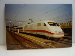 Foto DB Triebkopf ICE 401 581-4, Zürich HB, 27. Sep. 1992.