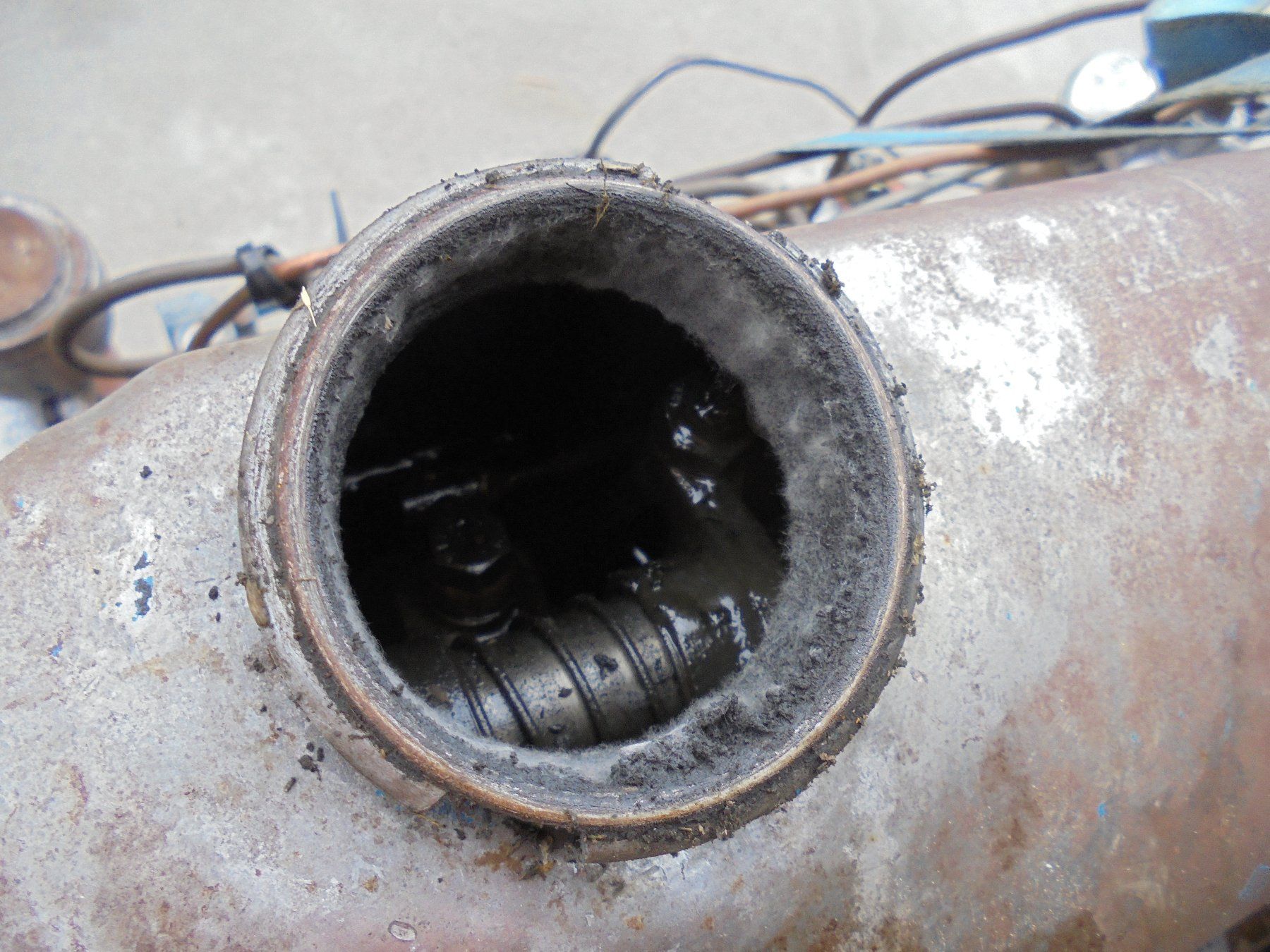 Fordson Tracteurs: Fordson / Traktor  - Ford / Motor - 592 E  - Bührer  Traktor – Défectueux à Eschenbach SG par GM-29 4