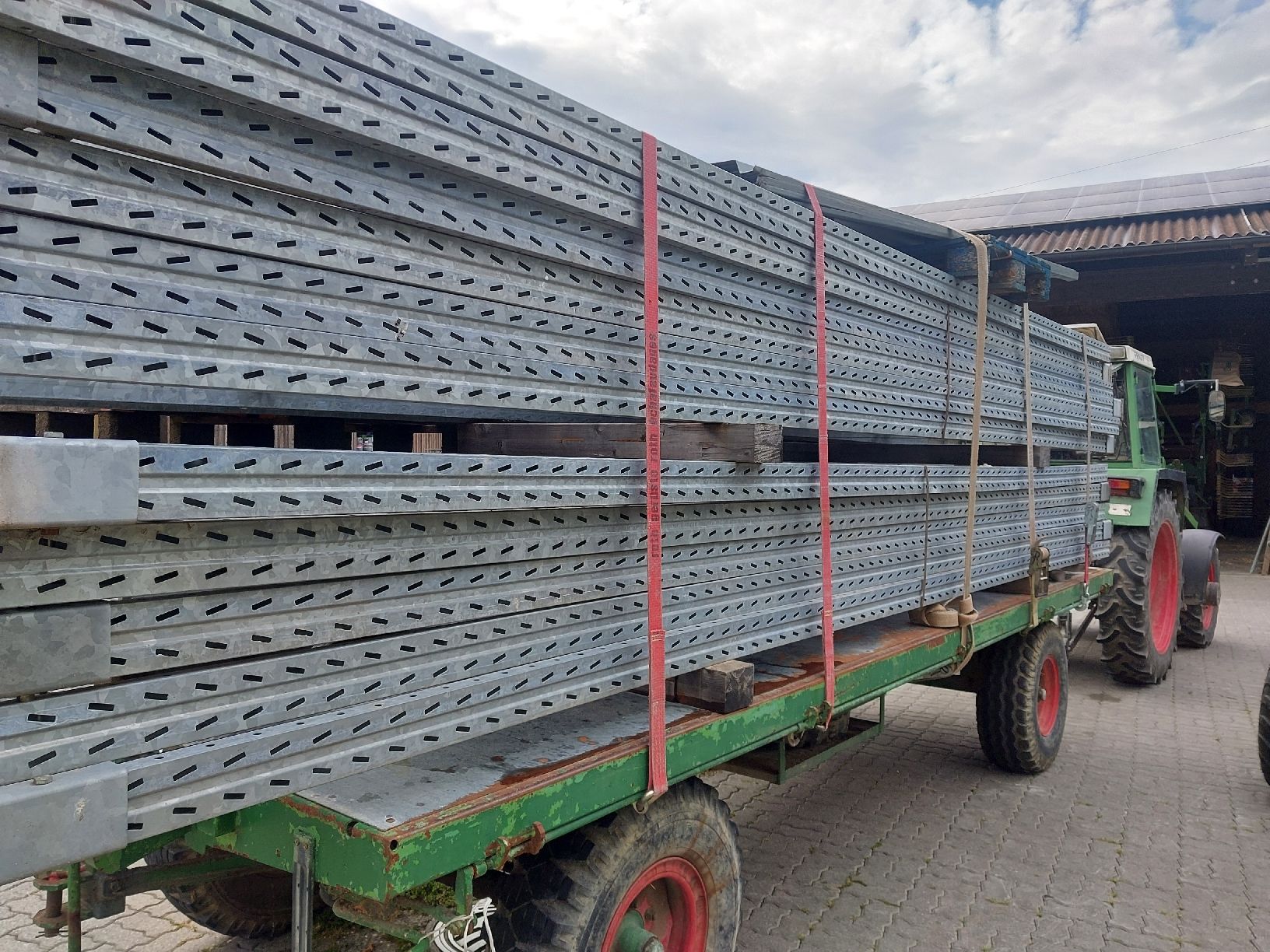 Regale: Hochregallagergestell verzinkt mit Dach – Gebraucht aus Radelfingen von Kochi 1