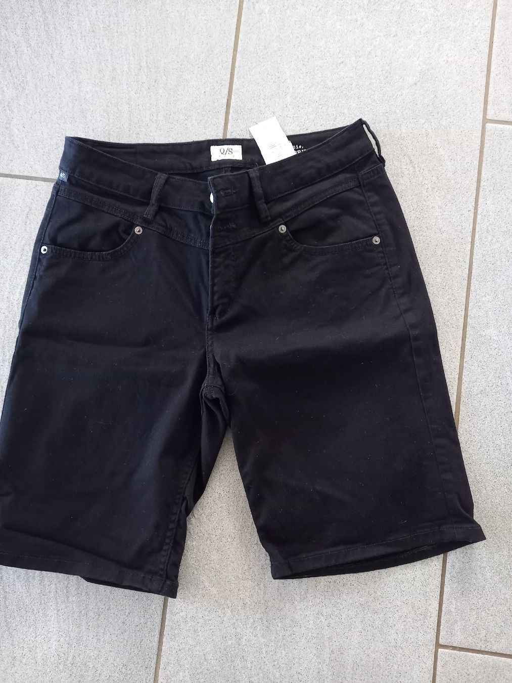 S.Oliver Jeans: Jeans schort s.oliver – Usato da Ruschein venduto da dom_nbr2