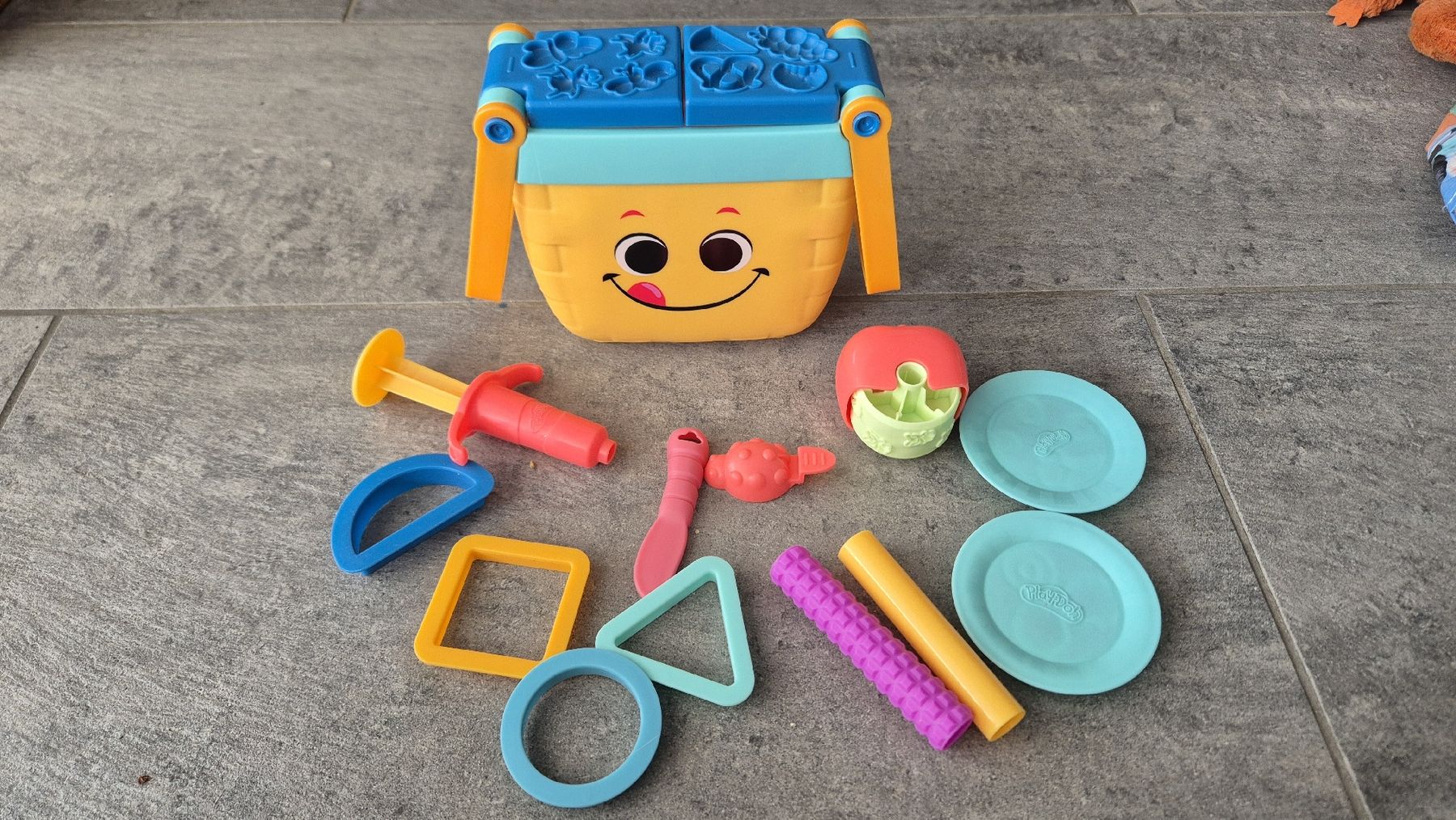 Play-Doh Giocattoli: Play-Doh Picknick-Korb ohne Knete – Usato da Steinen venduto da I_nikita_I 2