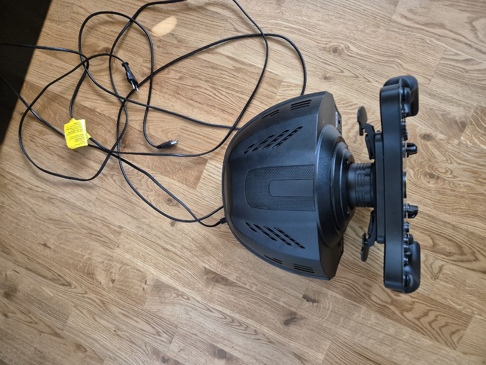 Thrustmaster Controller: Thrustmaster Servo Base plus Steuerrad – Usato da Jona venduto da lar_gt9y 1