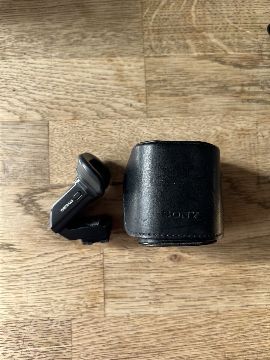 Laufwerke & Adapter: Sony FDA-EV1M Sucher – Gebraucht aus Zürich von analogeschatzkiste