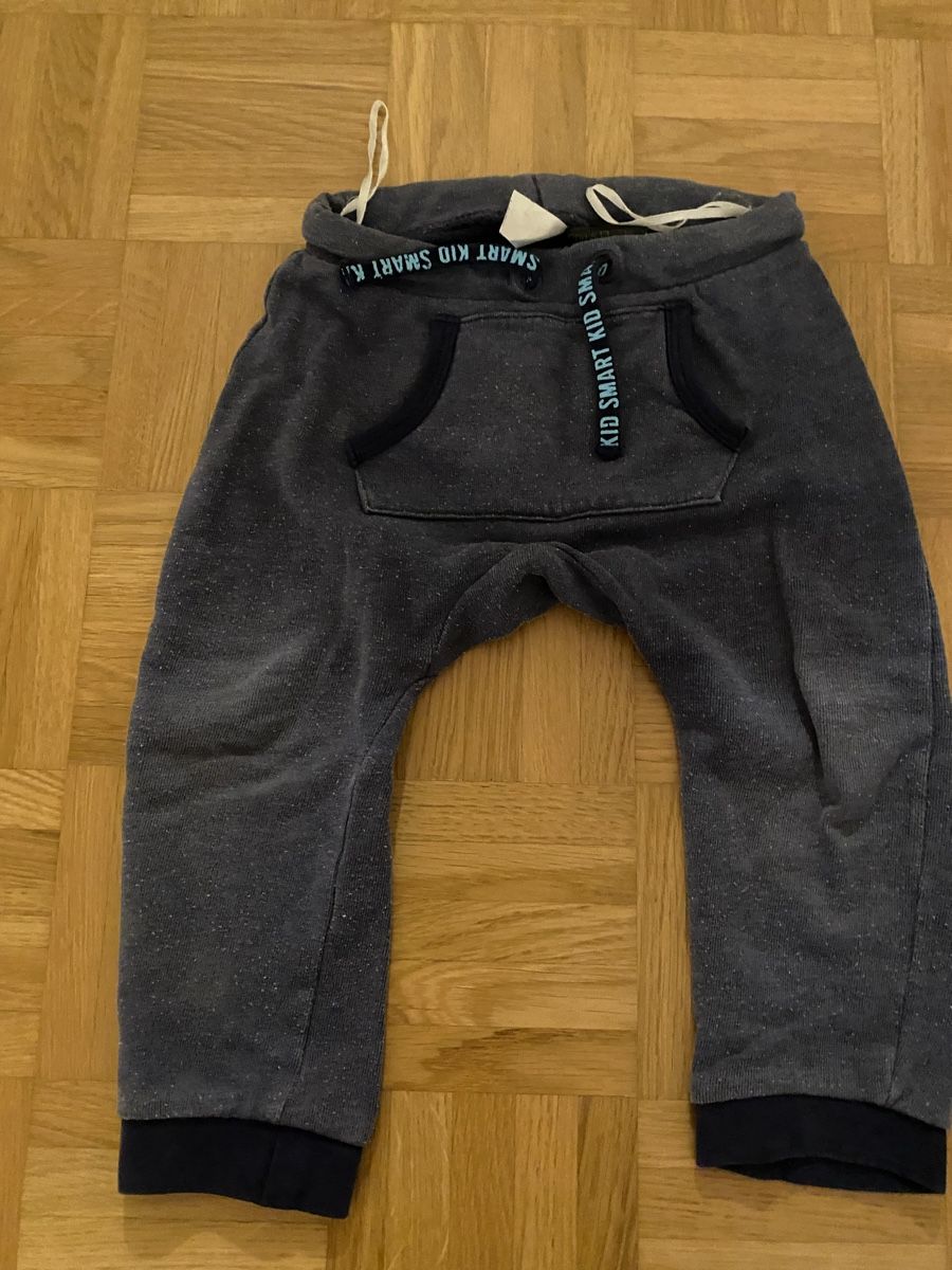 Pantaloni: Kinder Tranierhosen Grösse 86 – Usato da Zürich venduto da zd_1965 1