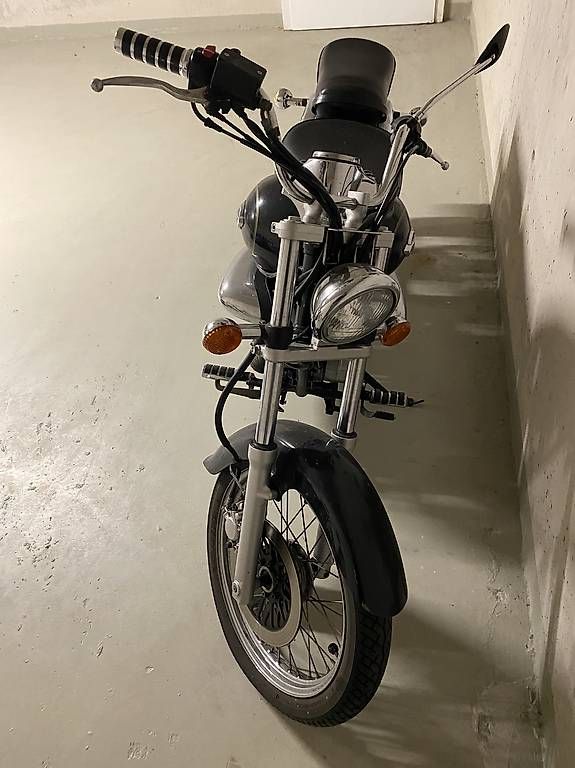 Suzuki Cruisers: Suzuki VL 125 Intruder LC – D'occasion à Weiach par Liverpool1982 2