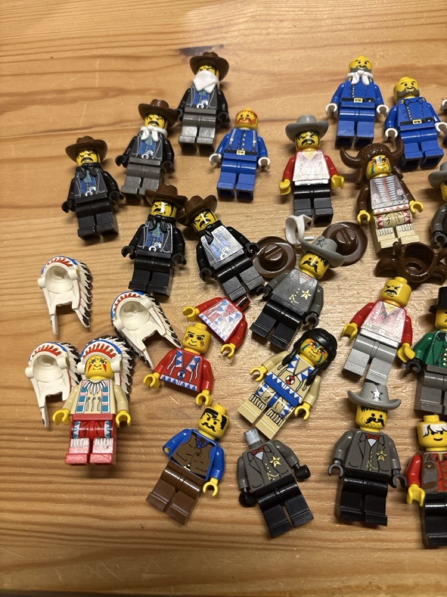 Lego Statuette: Lego Western Figuren – Usato da Kriens venduto da Godier 3