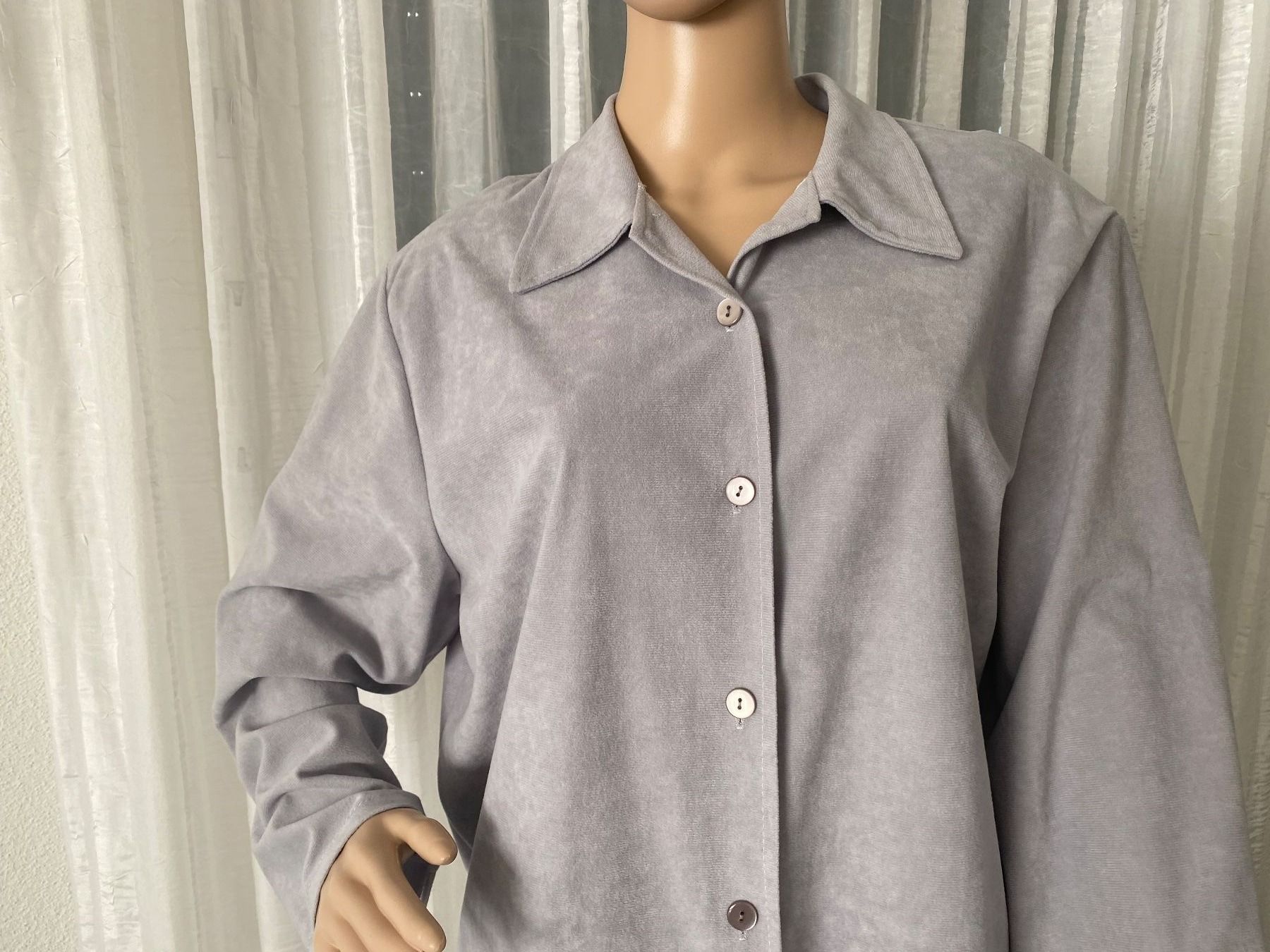 Blusen: Perfekter Auftritt - Kunst-Leder-Bluse, grau, Gr. M – Neu (gemäss Beschreibung) aus Winkel von ferrari2022 1