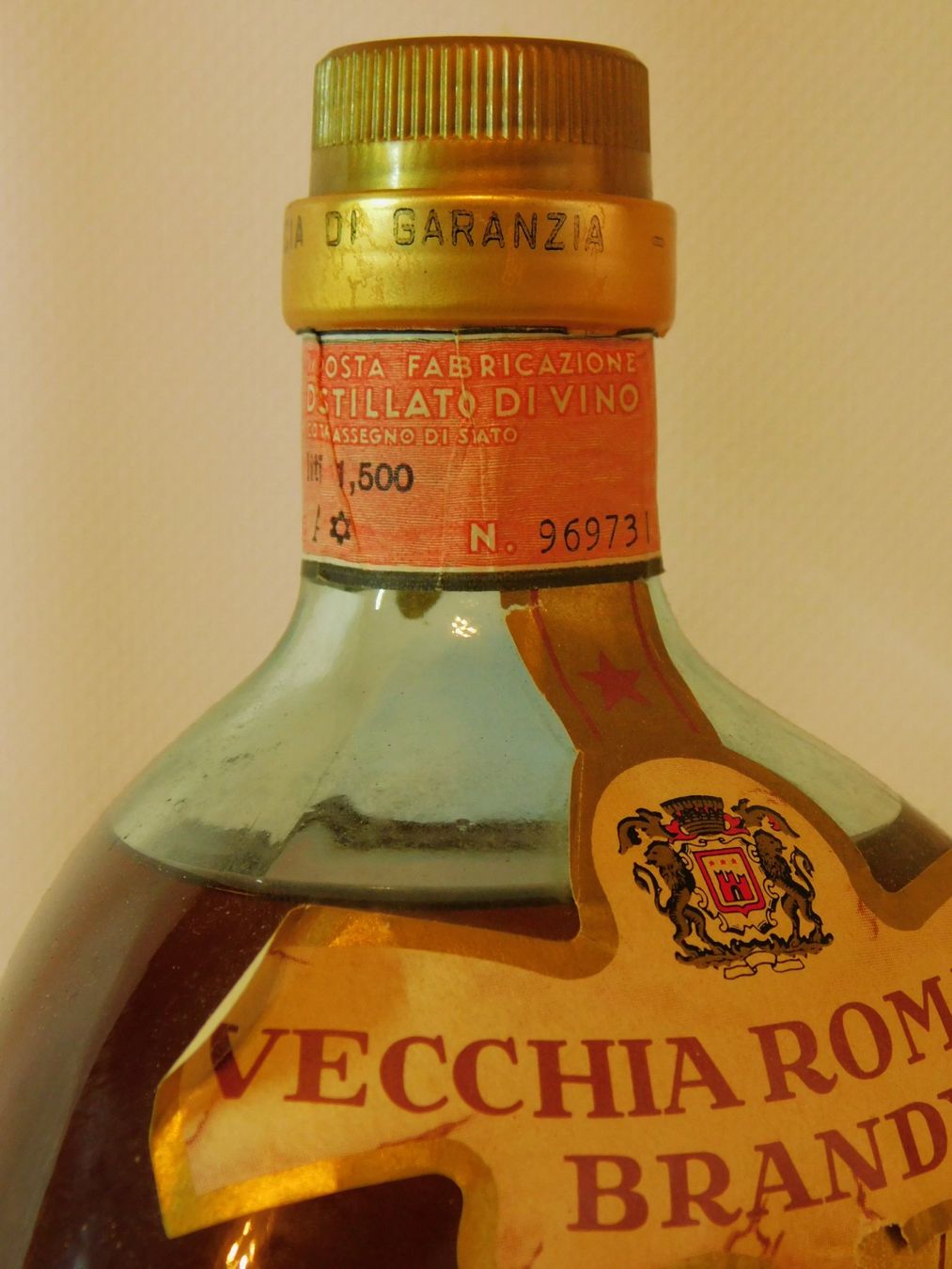 Spirituosen: Brandy Vecchia Romagna etichetta bianca 1970er – Neu (gemäss Beschreibung) aus Emmenbrücke von Neverlaand-22 2