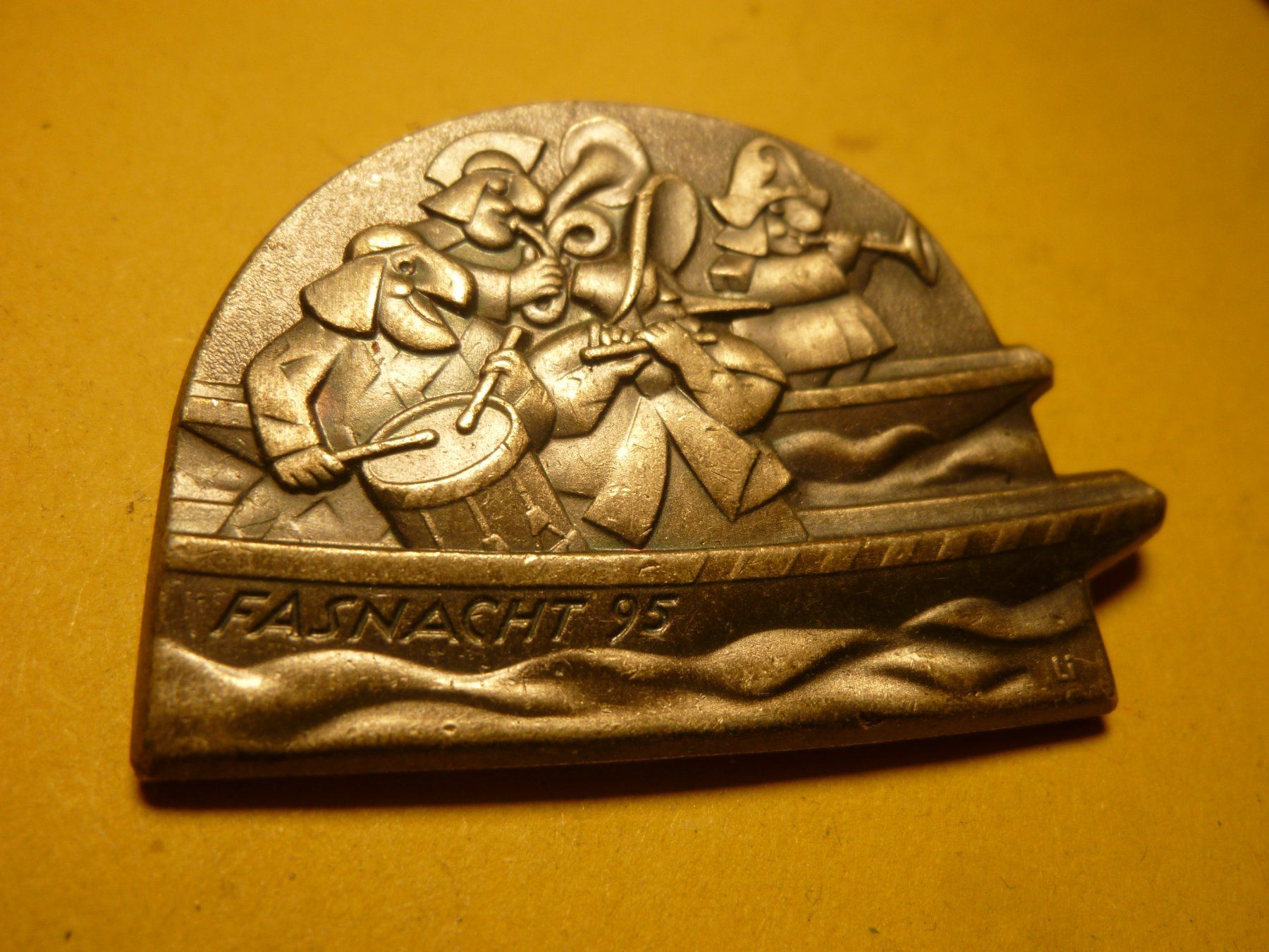 Placchette & Badge: BASEL 1995 SILBER – Usato da Ried (Muotathal) venduto da Mandarin02