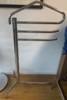 Stummer Diener aus verchromtem Metall gebrauchter Zustand