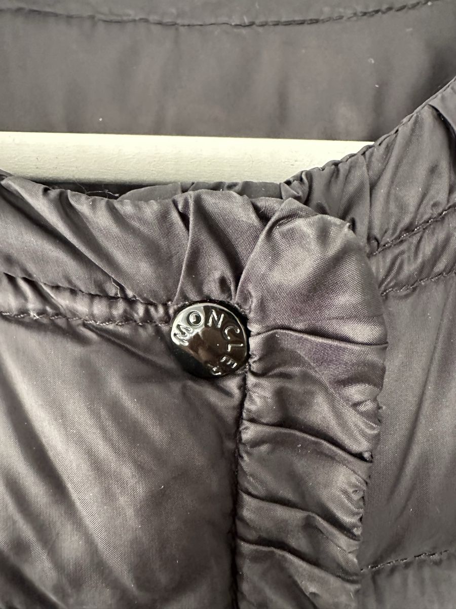 Moncler Giacche: Black Moncler Puffer Jacket – Usato da Uster venduto da Monika_OB 2