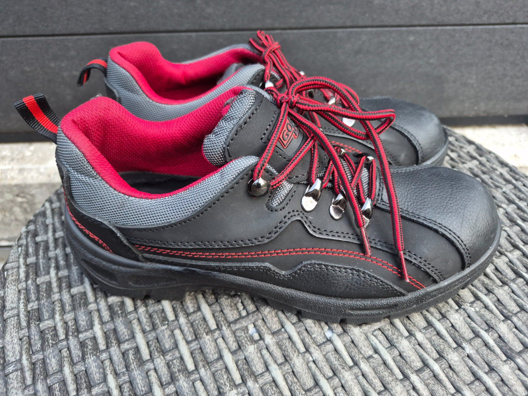 Scarpe da uomo: Chaussures de sécurité noires taille 41 – Usato da le landeron venduto da canette 1