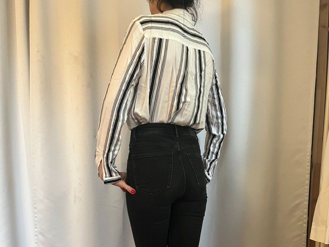 H&M Camicette: Schwarz Weisse gestreifte Bluse Gr. 34 – Usato da Zürich venduto da Vreni007 1