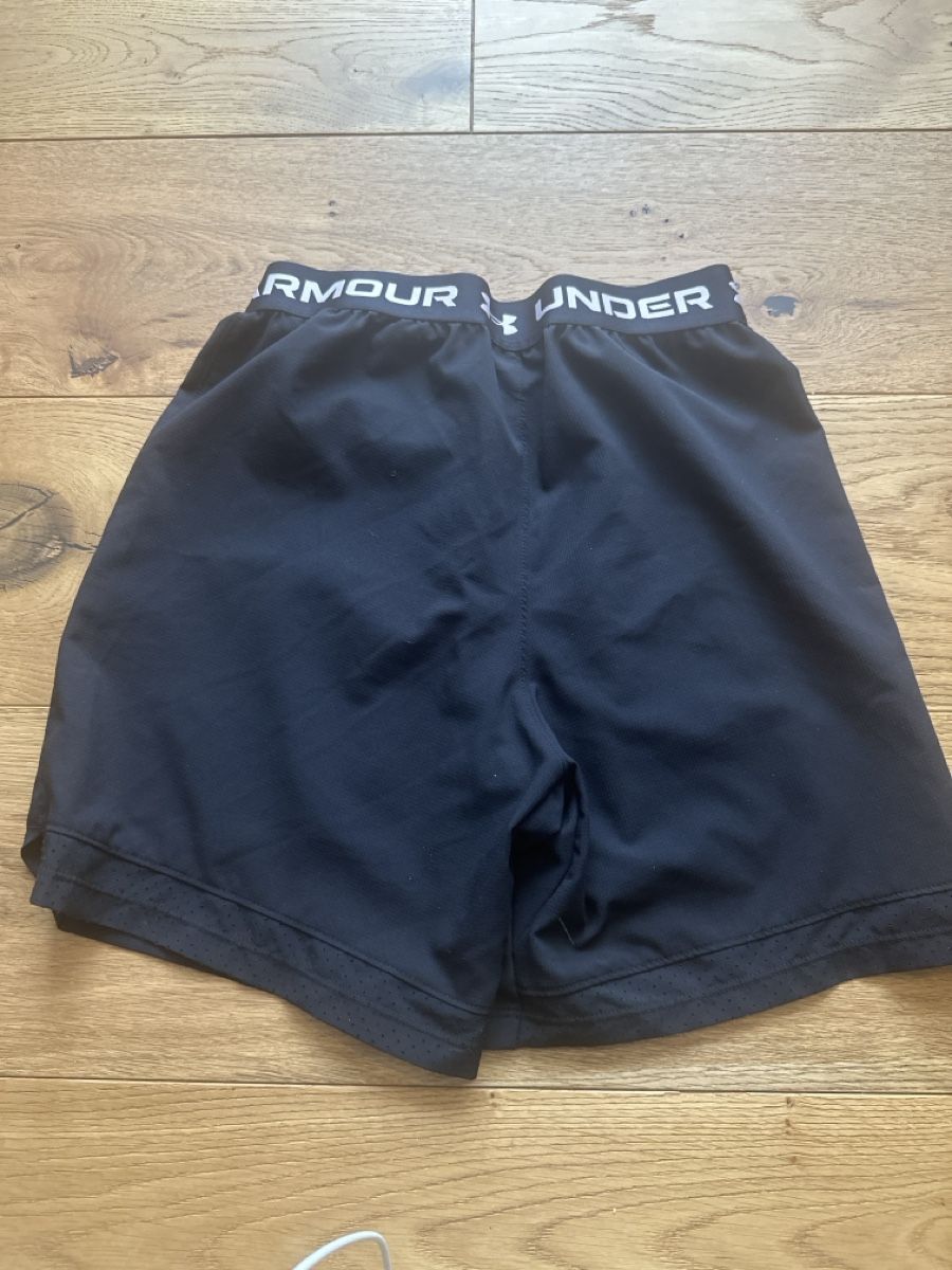 Under Armour Pantaloni: Short Under Armour – Usato da Founex venduto da reb_fws9 1