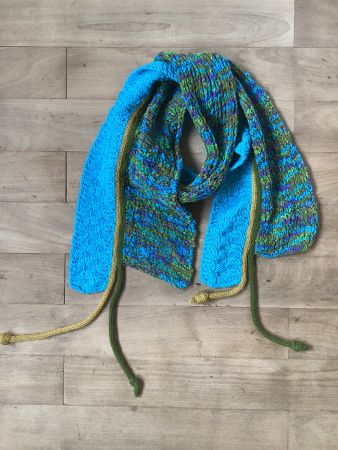 Handgestrickter Winterschal in blau grün, einzigartig!