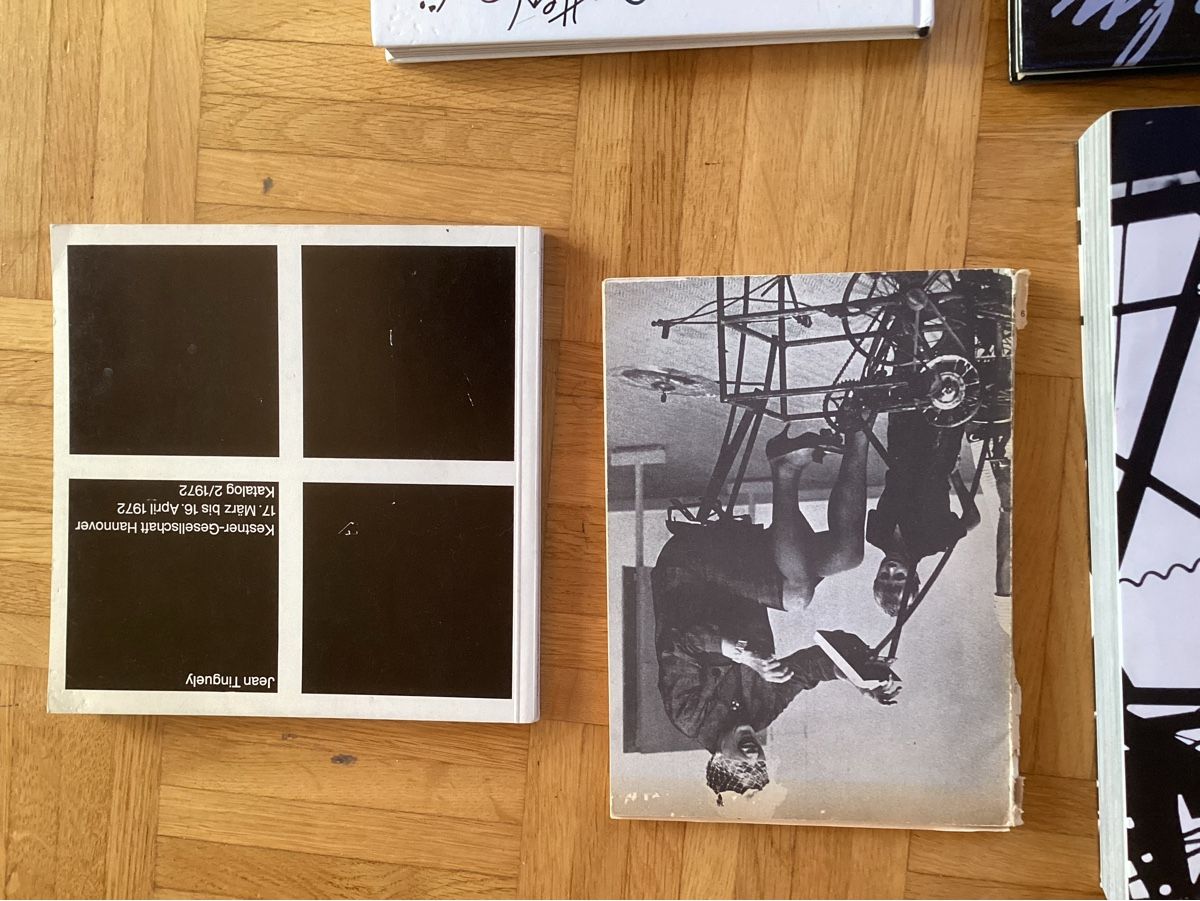 Libri: Tinguely Kunstbücher – Usato da Schmitten FR venduto da Moscasto 1