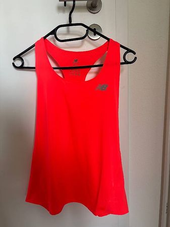 Top débardeur de sport fitness taille S NEUF