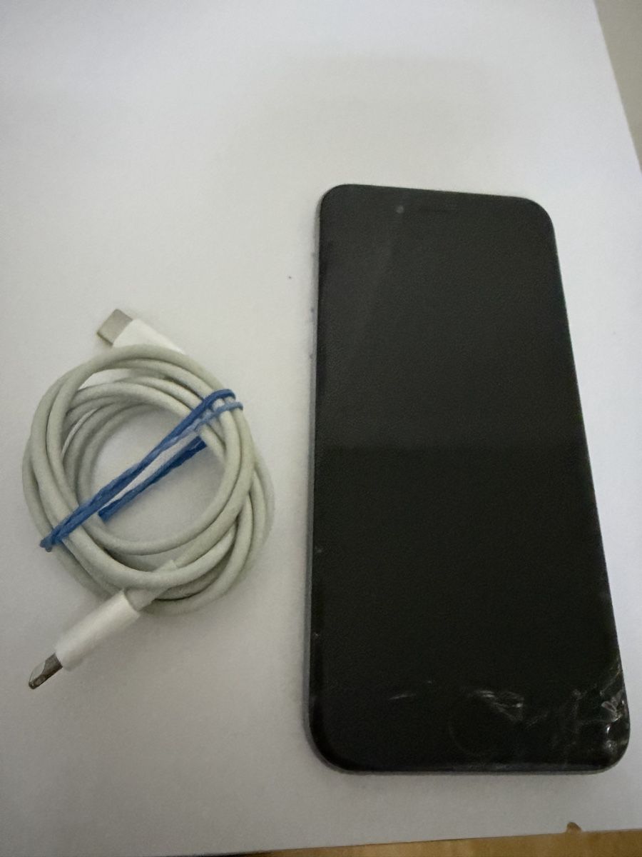 Apple Portables: iPhone 6 – D'occasion à Basel par Leyla_12