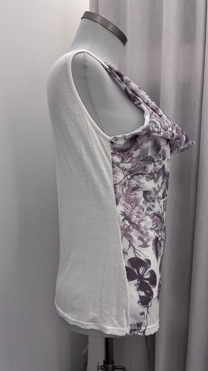 Tops: Sommerliches Blusentop mit Blumenmuster, Grösse M – Gebraucht aus Bäretswil von Viechel 2