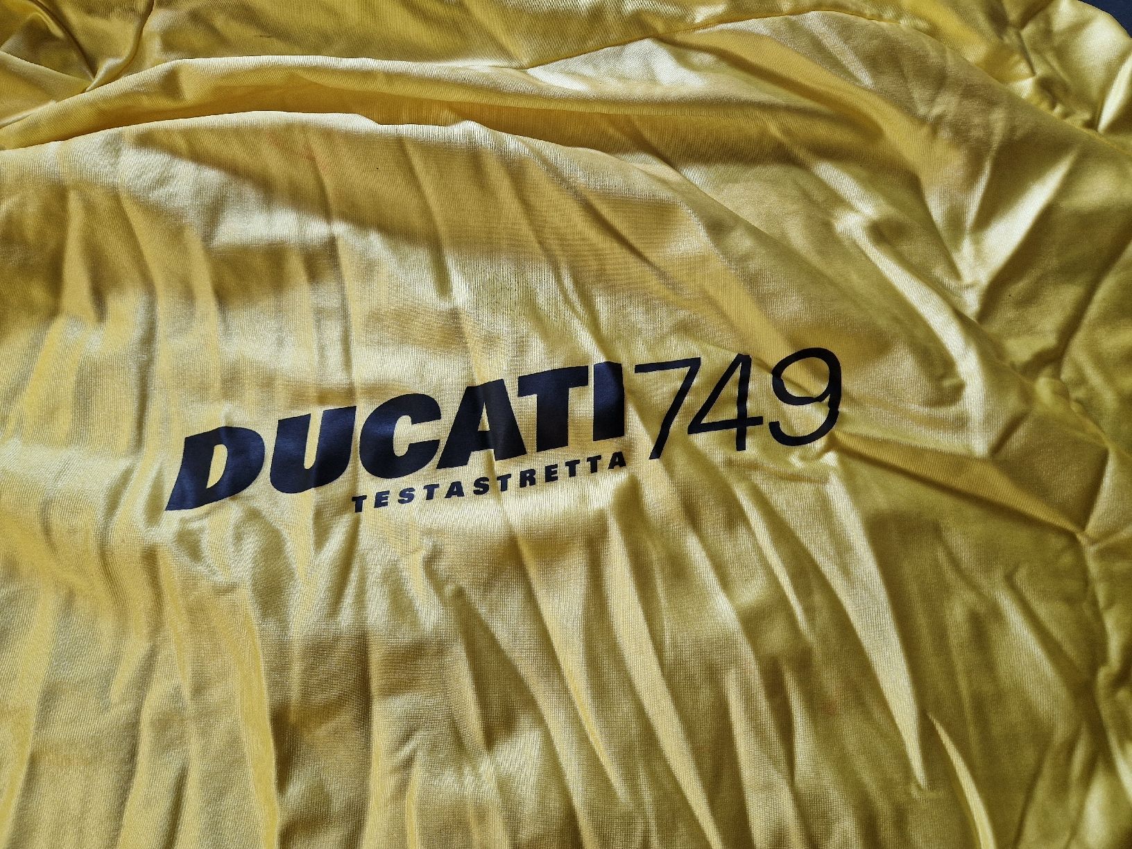 Tutti i ricambio per moto: Abdeckung zu Ducati 749 / 999  – Usato da Zofingen venduto da Alberto_La_Mattina 1