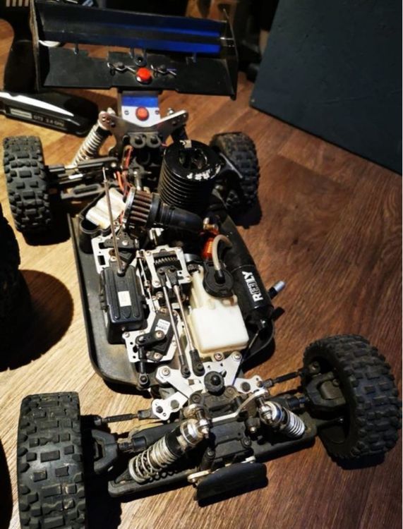 RC Kits de montage: Rennauto Benzin – D'occasion à Weesen par XXDampfmaschine 4