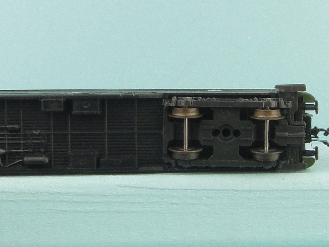 Roco Modelleisenbahnen: Roco 1862 Spur N Schürzenwagen 2/3Kl. – Gebraucht aus Bülach von Albitrain 3
